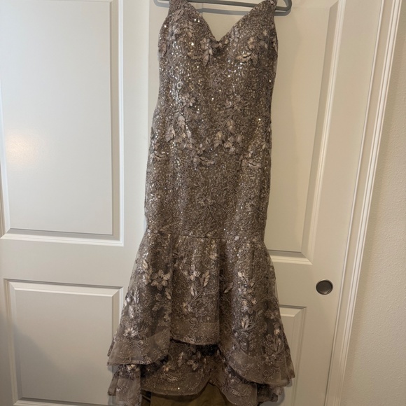 Mother of the Bride Dress - Picture 2 of 2